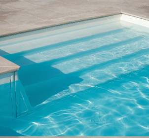 Rectangular pool staircase outside